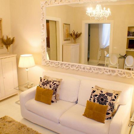 White Florence Suite Exteriör bild