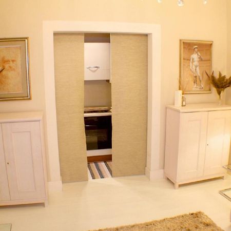 White Florence Suite Exteriör bild