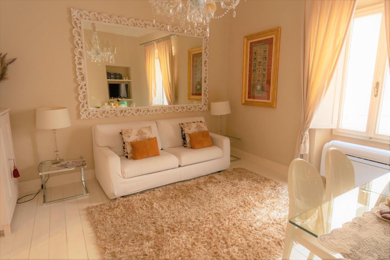 White Florence Suite Exteriör bild