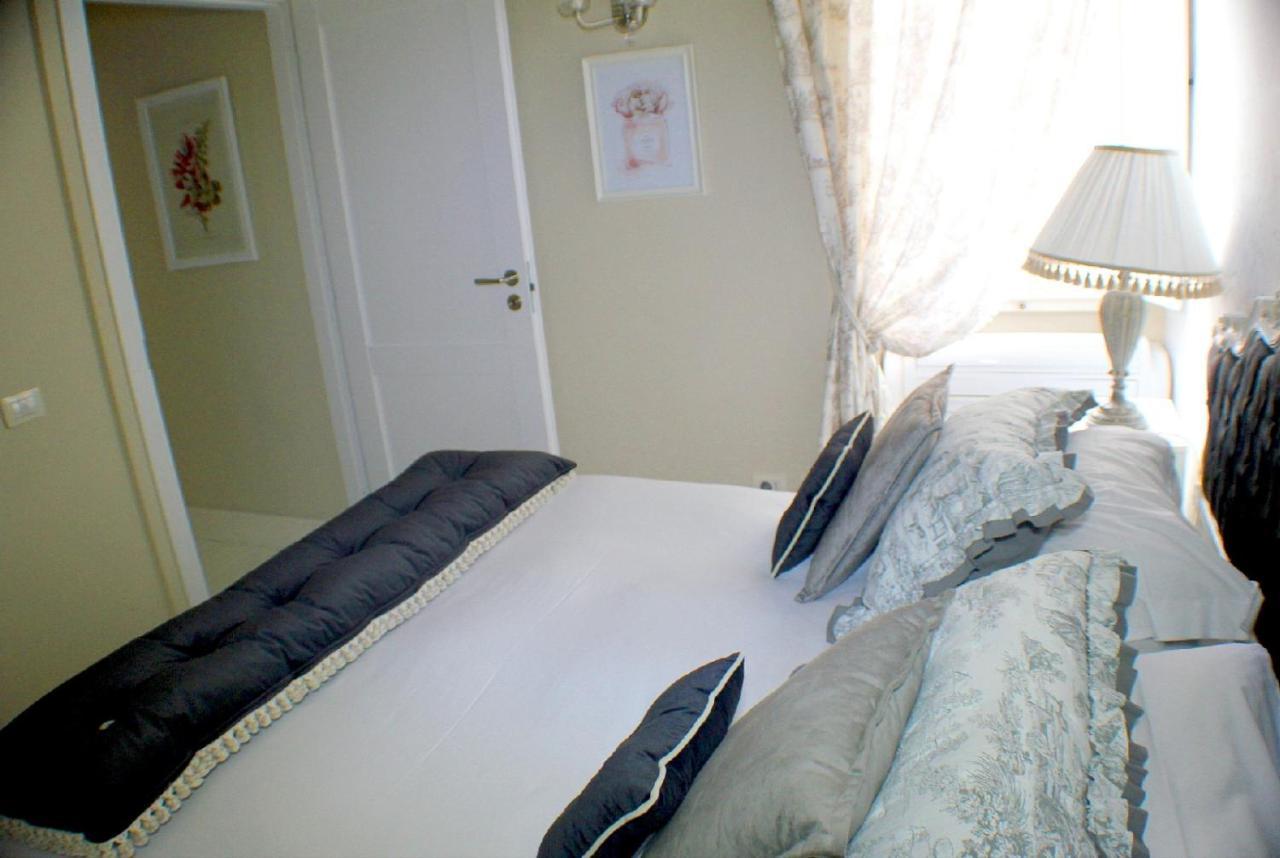 White Florence Suite Exteriör bild