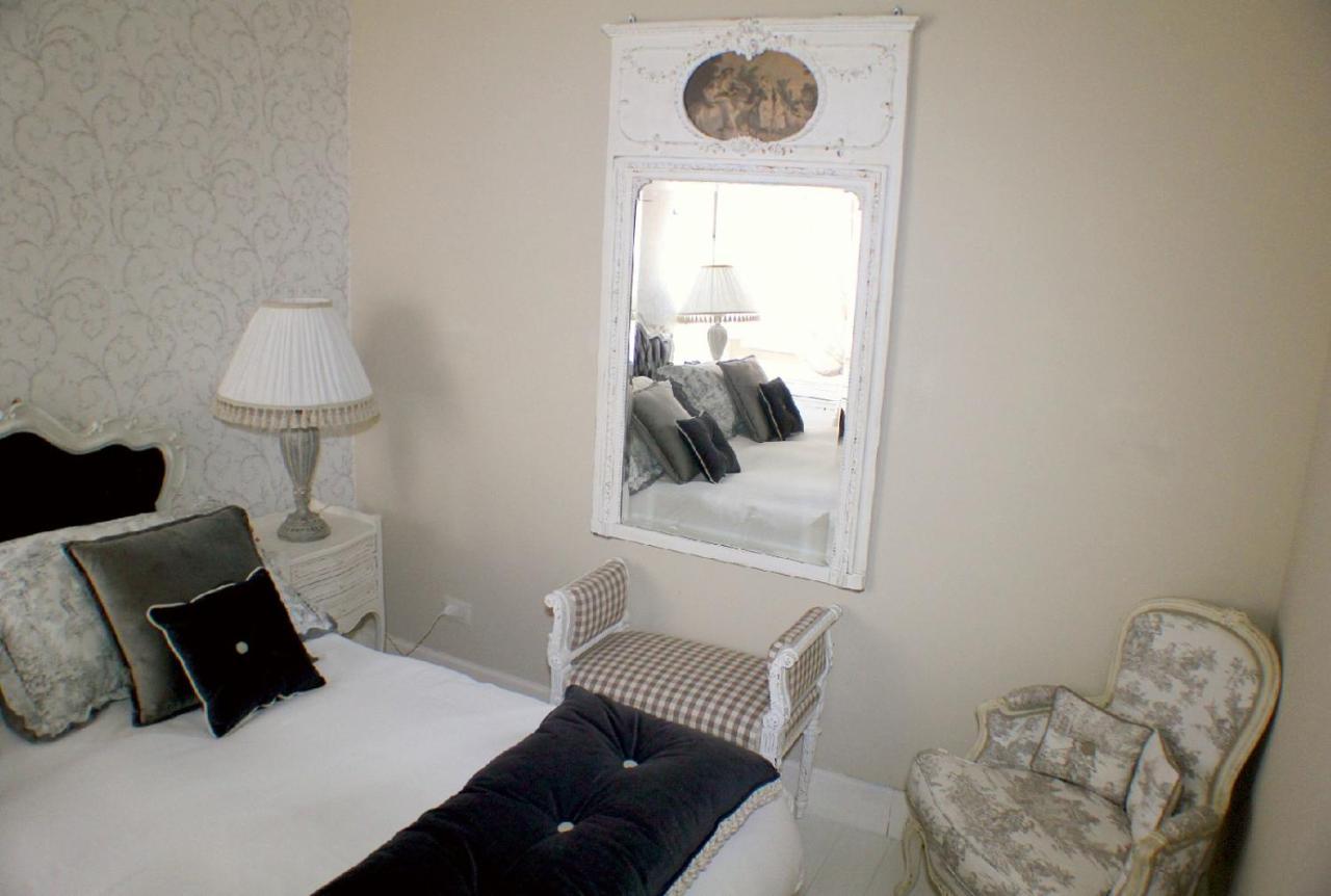 White Florence Suite Exteriör bild
